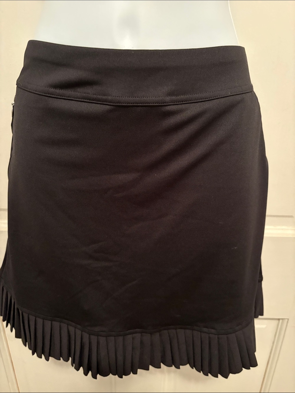Imphorm Black Pleated Hem Women's Skirt with inside shorts size XL